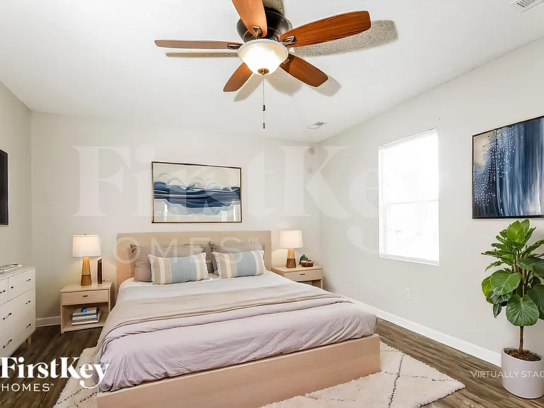 110 Stillwell St — Photo 15