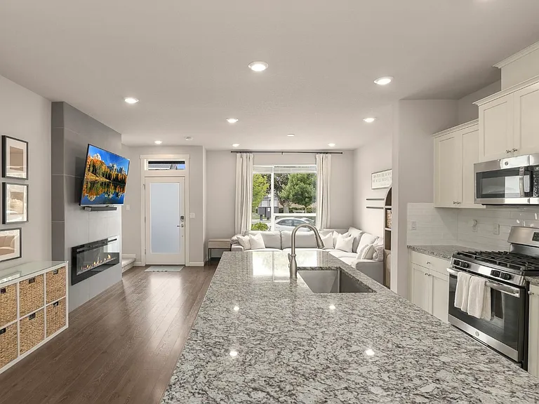 3478 SE Birchleaf St — Photo 14