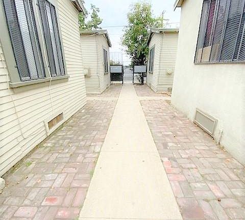 2nd image of 4220 S Hoover St #4220