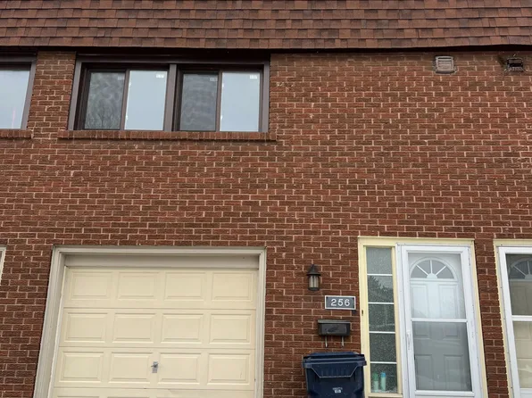 256 Sprucewood Ct N, Toronto, ON M1W 1P7