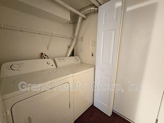 5th image of 250 W Whispering Oaks Ln