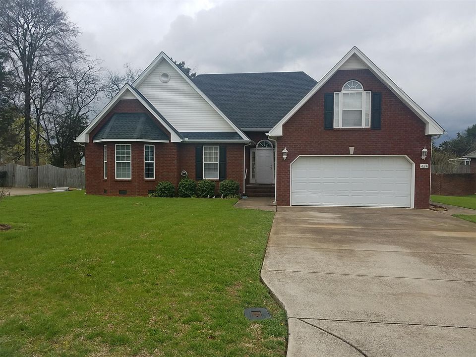 1st image of 624 Stonetrace Dr