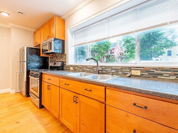 4th image of 158 North St APT I
