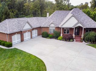 587 Nordyke Rd, Cincinnati, OH 45255