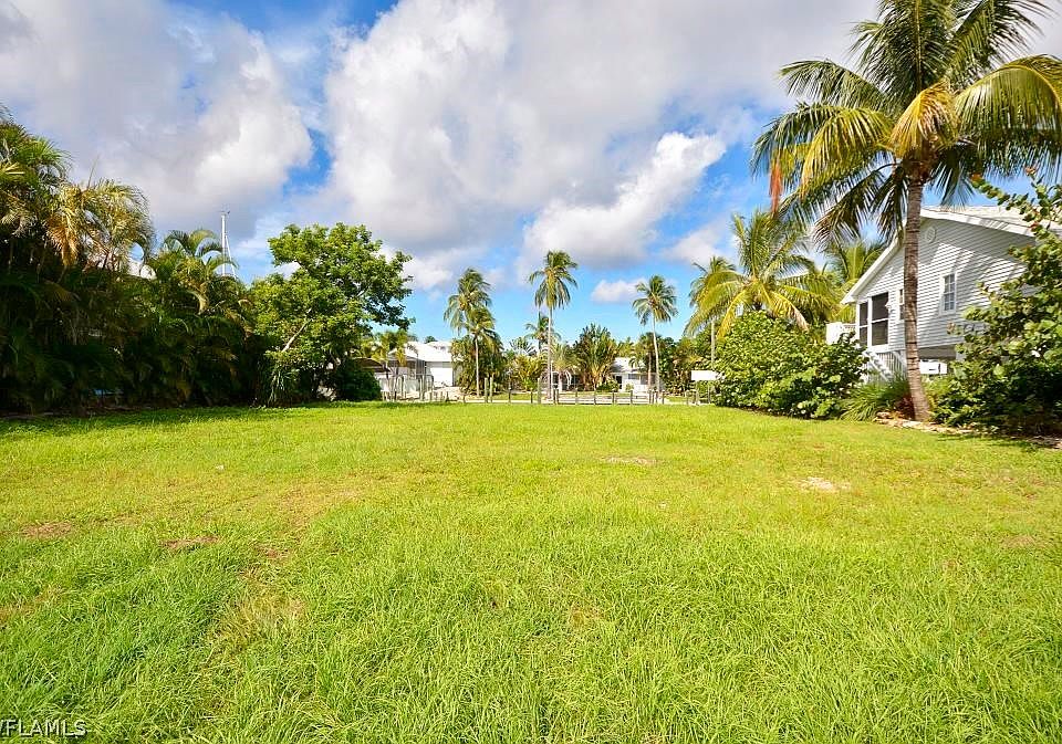 1st image of 2389 Sapodilla Lane St