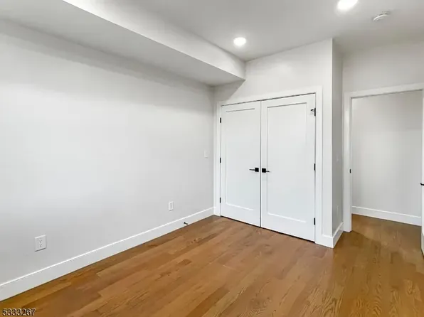 285 Lembeck Avenue image 11 of 20