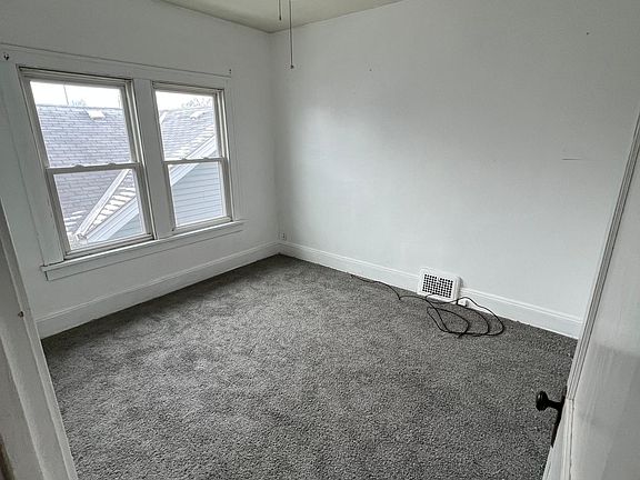 4th image of 12513 Cooley Ave
