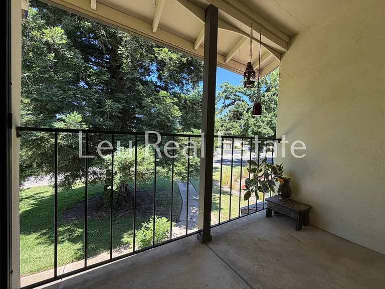 2223 Bridlewood Dr — Photo 14
