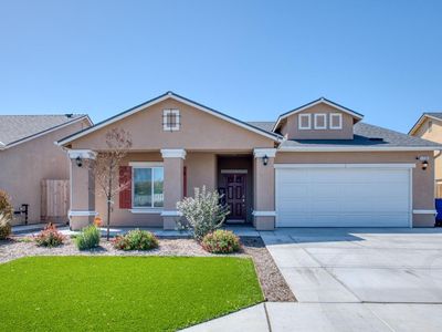 1136 E Kern St, Avenal, CA, 93204