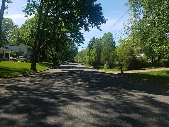 5th image of 27 Forest Ave