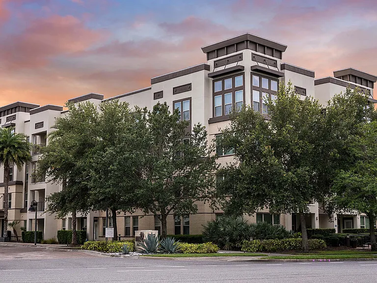 Nine12 Gateway Apartments — Photo 42