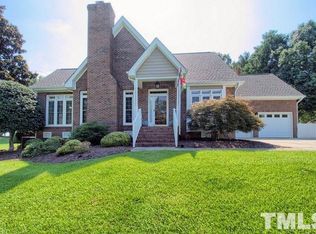 200 Muirfield Ln, Clayton, NC 27527