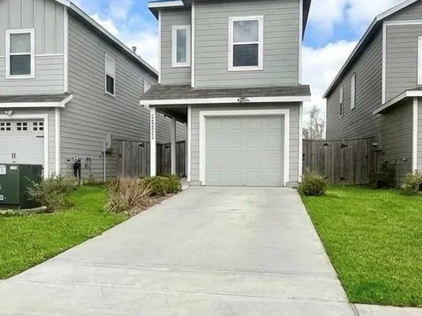 21511 Carosella Dr, New Caney, TX 77357