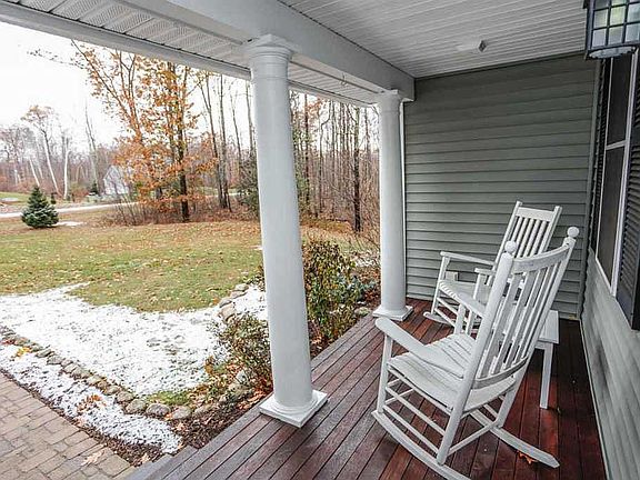 3rd image of 25 High Meadow Dr