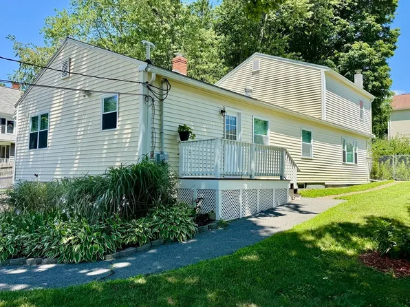 119 High St, North Andover, MA 01845