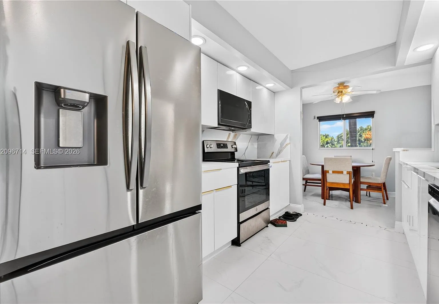 1651 SW 127th Ave — Photo 4