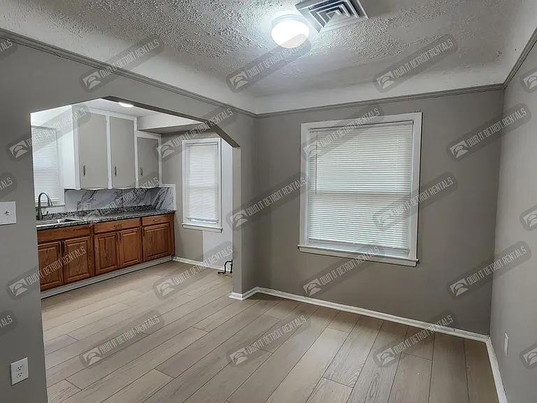 14331 Ardmore St — Photo 18