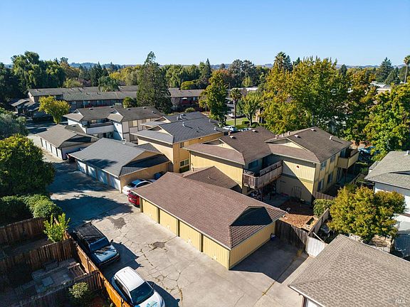2nd image of 907 Joanne Court