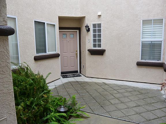 3rd image of 10725 Wexford St Unit 5