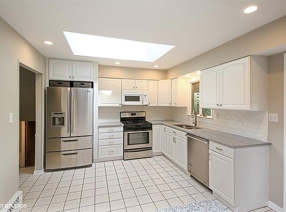 3rd image of 3795 Gregory Dr