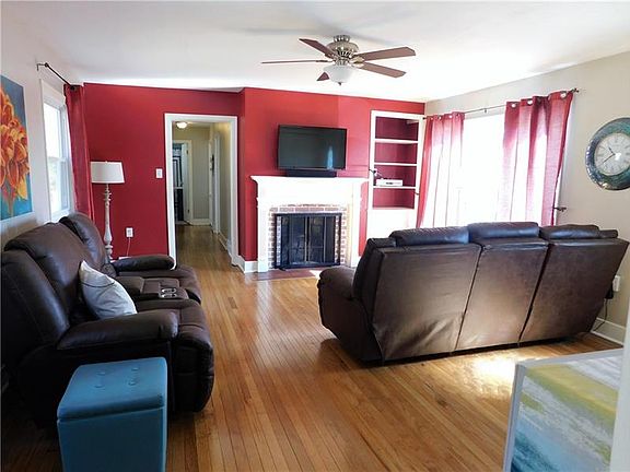 2nd image of 744 Eastview Ave