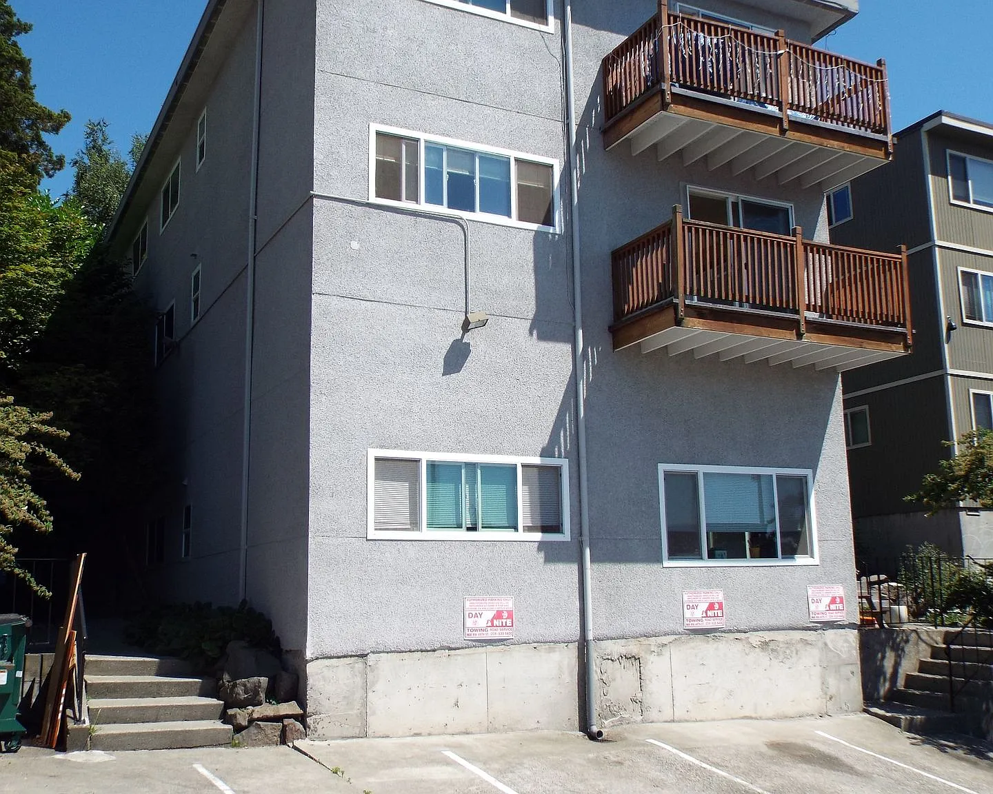 Whiterock Apartments — Photo 3
