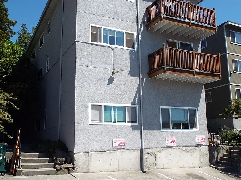 Whiterock Apartments — Photo 3