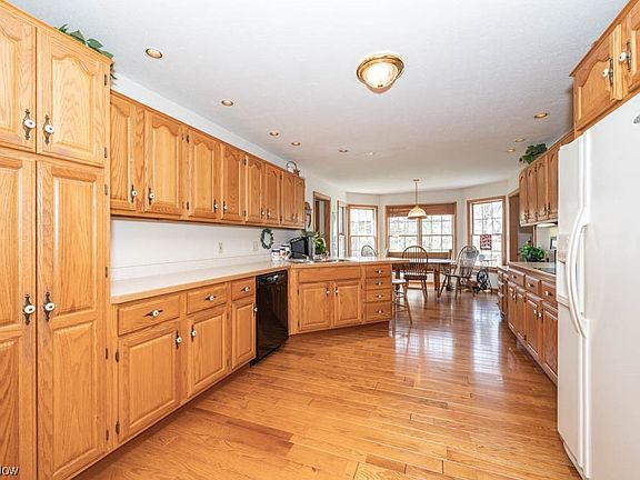 4th image of 7662 Winterberry Dr