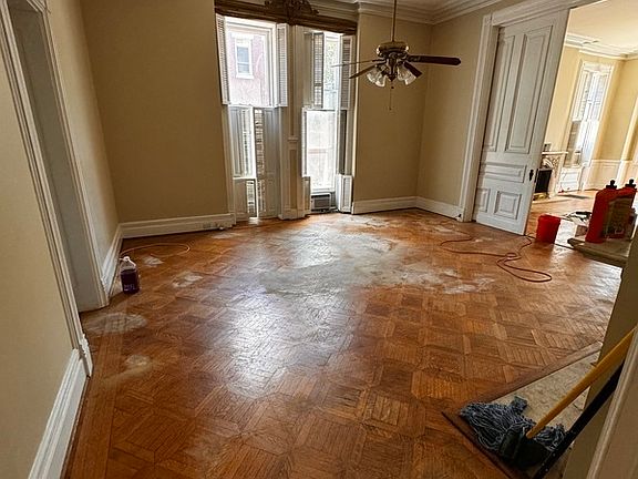 2nd image of 500 W Franklin St APT 1