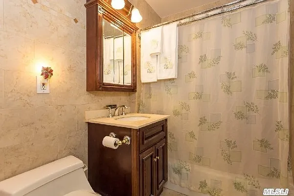Rented by Douglas Elliman | media 53