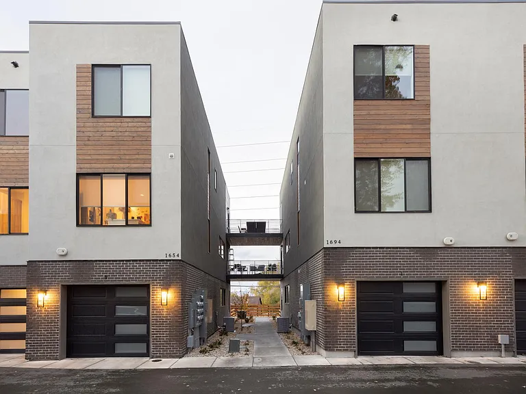 23 Views Townhomes — Photo 3