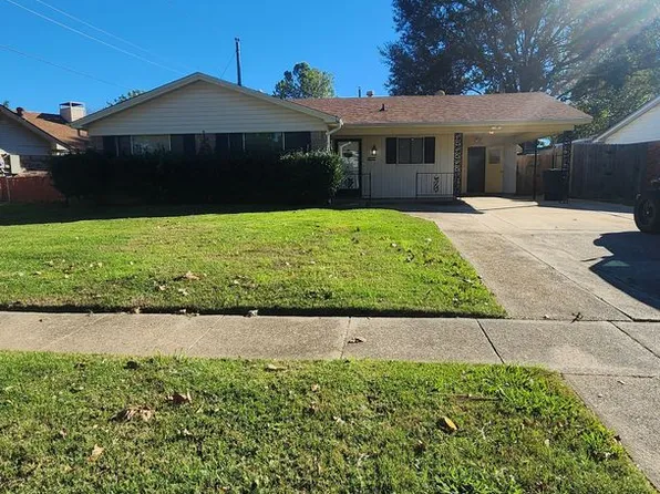 1404 Holiday Pl, Bossier City, LA 71112