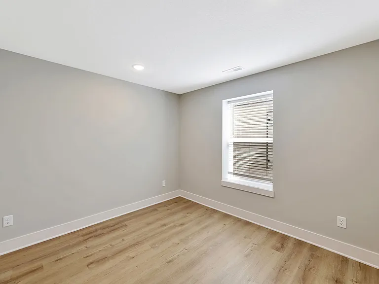 584 Long Path Ct — Photo 22
