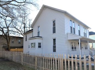 610 Union St APT 1, Valparaiso, IN 46383