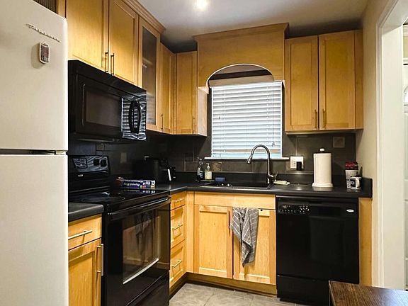 4th image of 1055 Baxter St APT 102