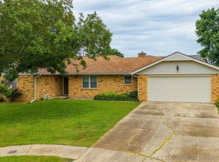 1919 Limestone Ct, Bartlesville, OK 74006