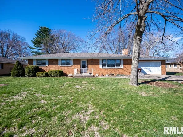 917 E Emerson St, Morton, IL 61550