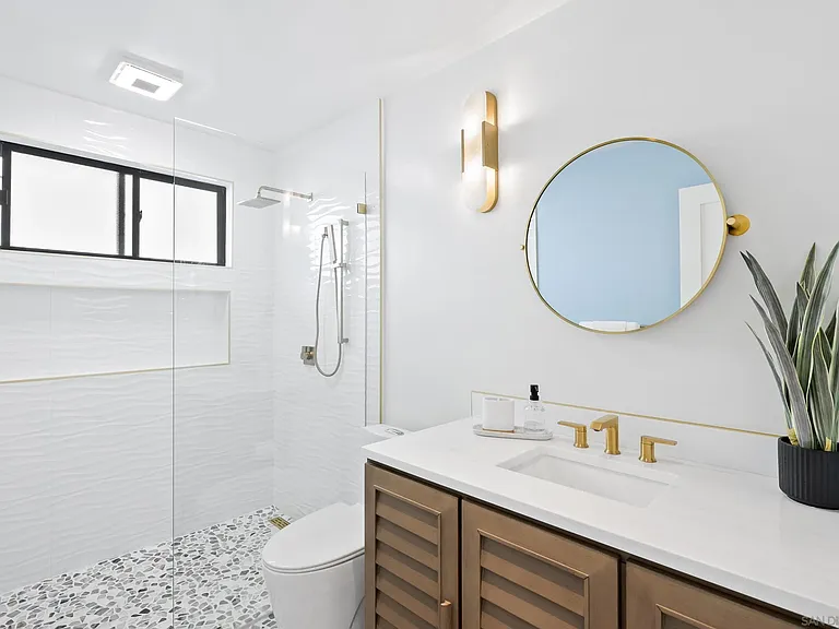 952 Pacific Beach Dr — Photo 23
