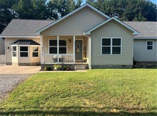 208 W Vermillion Rd, Pittsburg, KS 66762