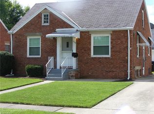 113 Lafayette St, Elyria, OH 44035