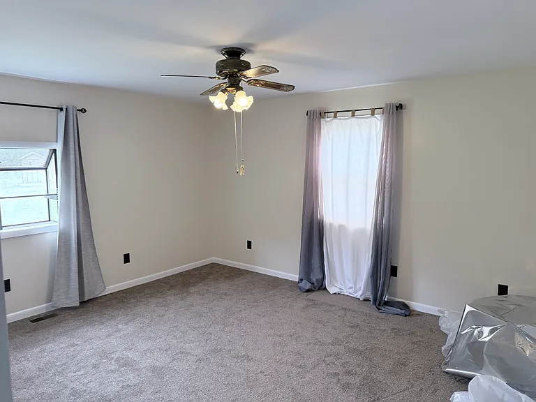 102 Fairfield Rd W — Photo 16