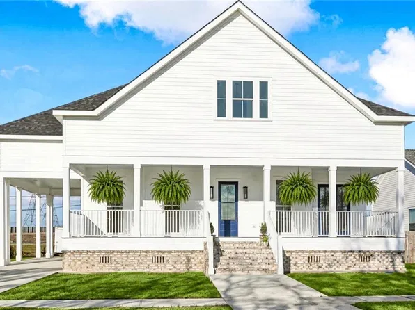 2221 Benjamin St, Arabi, LA 70032