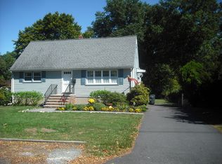 36 New St, Pequannock, NJ 07440