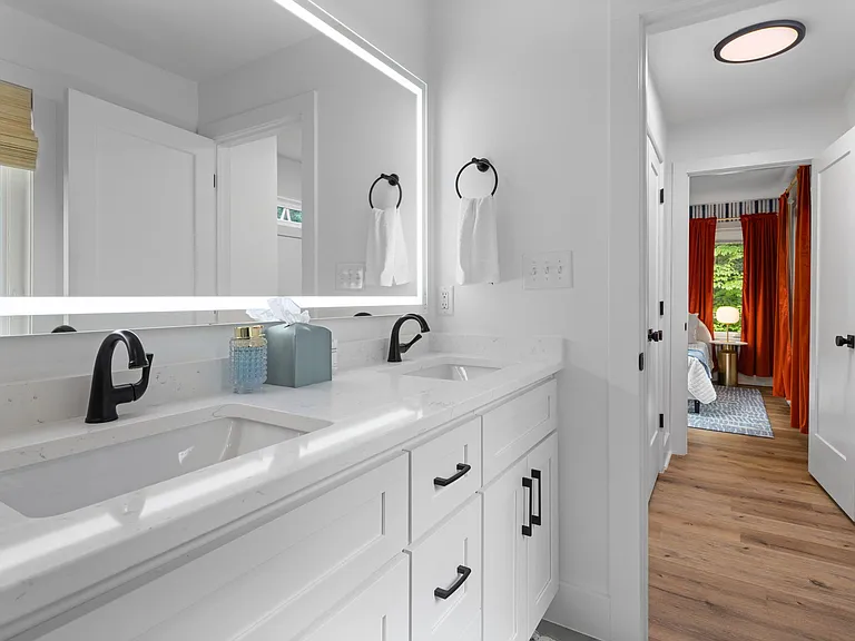 Double vanity