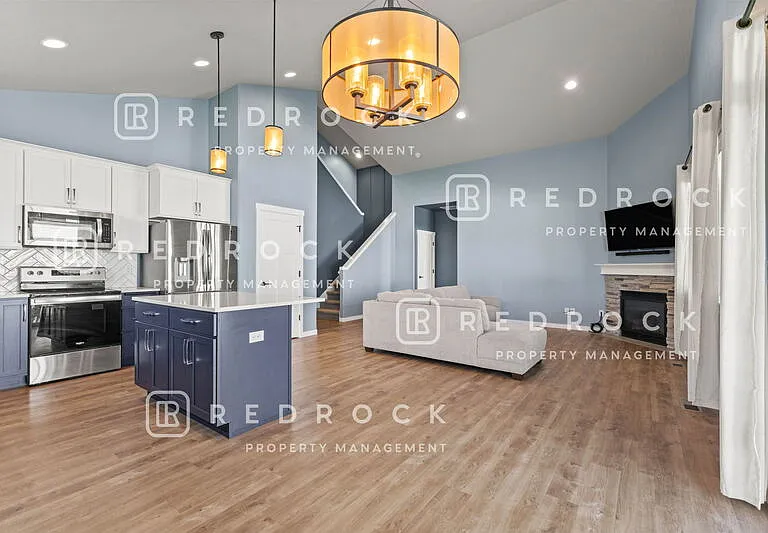 1725 N Meyers Ct — Photo 5