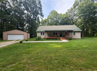 5655 S Dry Branch Rd, Bloomfield, IN 47424