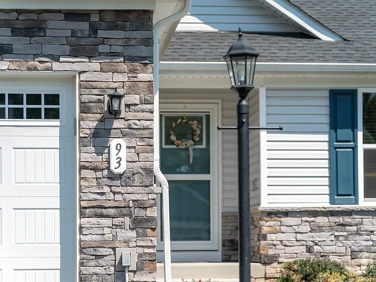 93 Archer Dr — Photo 7