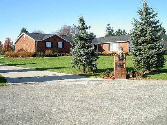 4th image of 1406 Township Road 843