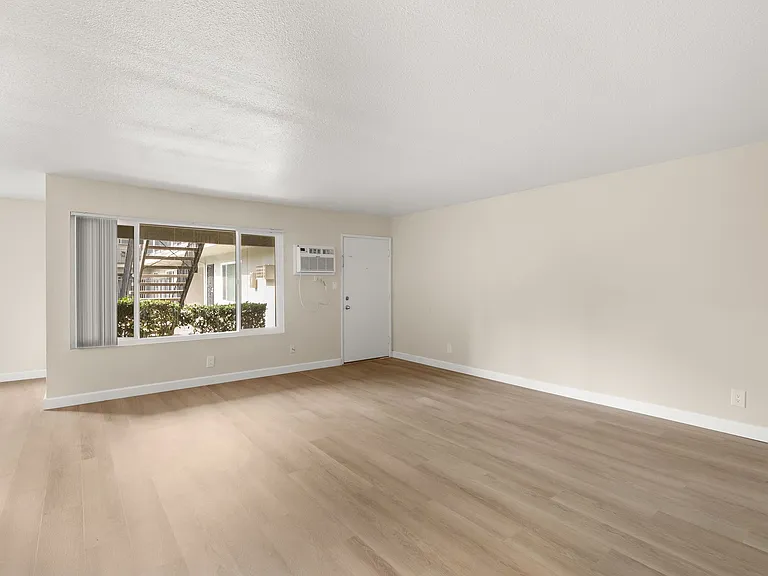 MAGNOLIA WEST APARTMENTS- RIVERSIDE, CA — Photo 35