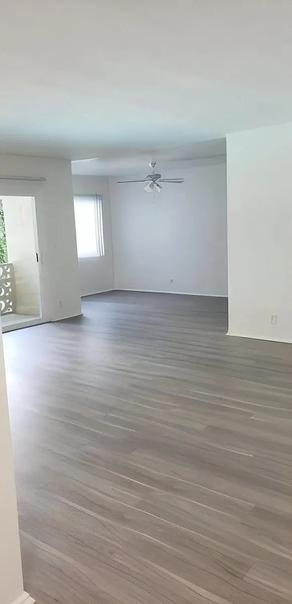 Building Photo - 5000 Coldwater Canyon Ave #2